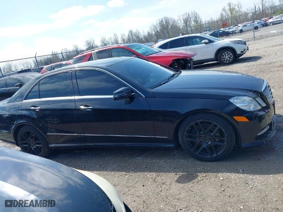 2013 Mercedes-Benz E-Class E 350 Luxury with VIN WDDHF8JB3DA758470, listed as a IAAI auction lot 41879606 with 181,729 mi miles. Bid and sale history available at carsss.com. Image 13.