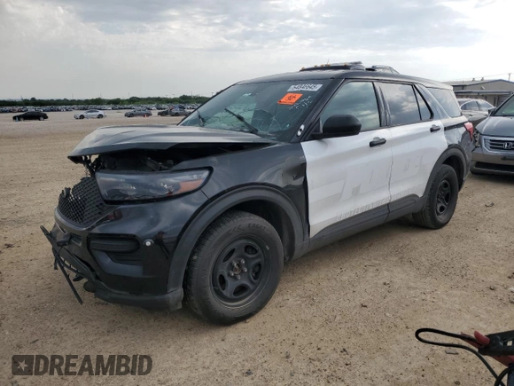 2022 Ford Police Interceptor Utility z VIN 1FM5K8AB2NGA58118, wystawiony jako Copart lot #54846645 z przebiegiem Nie podano mil oraz Szkody całkowita. Historia ofert i sprzedaży dostępna na DreamBid. Obrazek 1.