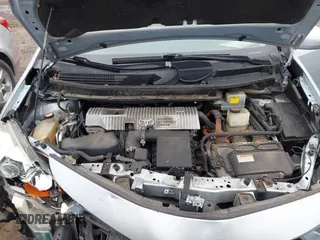 2015 Toyota Prius Two with VIN JTDZN3EU9FJ037766, listed as a IAAI auction lot 42019924 with 277,895 mi miles and . Bid and sale history available at DreamBid. Image 10.