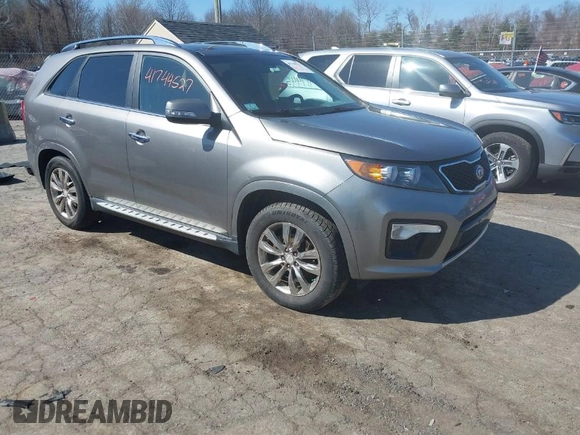 2013 Kia Sorento SX with VIN 5XYKW4A21DG377287, listed as a IAAI auction lot 41744527 with 91,685 mi miles. Bid and sale history available at carsss.com. Image 1.