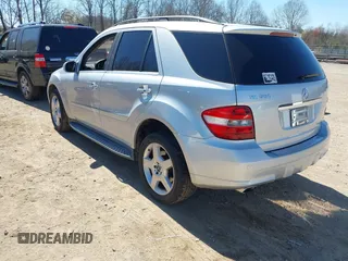 2008 Mercedes-Benz M 550 with VIN 4JGBB72E38A358537, listed as a IAAI auction lot 41822310 with 174,720 mi miles and . Bid and sale history available at carsss.com. Image 3.