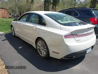 2014 Lincoln MKZ with VIN 3LN6L2G95ER827769, listed as a IAAI auction lot 42109075 with 154,000 mi miles. Bid and sale history available at carsss.com. Image 3.