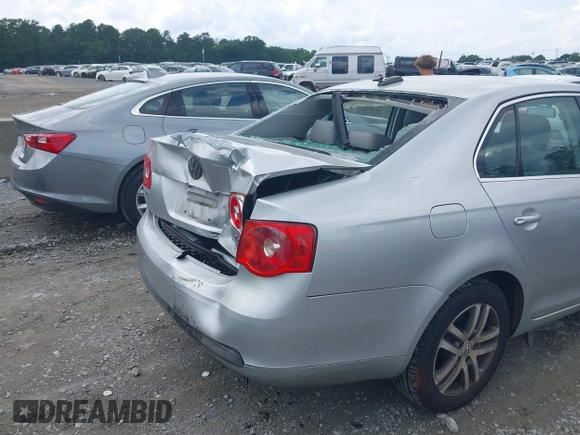 2006 Volkswagen Jetta 2.5L with VIN 3VWSF71K76M678490, listed as a IAAI auction lot 42508003 with 190,479 mi miles and . Bid and sale history available at DreamBid. Image 6.