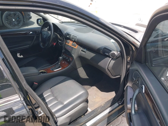 2007 Mercedes-Benz C 280 Luxury with VIN WDBRF92HX7F930801, listed as a IAAI auction lot 41957015 with 117,960 mi miles and . Bid and sale history available at DreamBid. Image 5.
