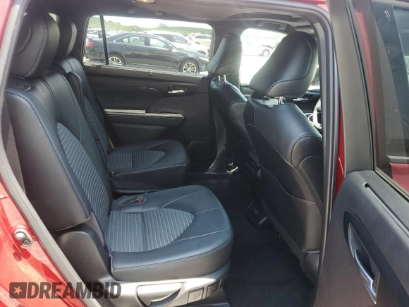 2023 Toyota Highlander L z VIN 5TDKDRBH5PS017100, wystawiony jako Copart lot #61587625 z przebiegiem 49 508 mil mil oraz Szkoda całkowita • Salvage title. Historia ofert i sprzedaży dostępna na DreamBid. Obrazek 11.