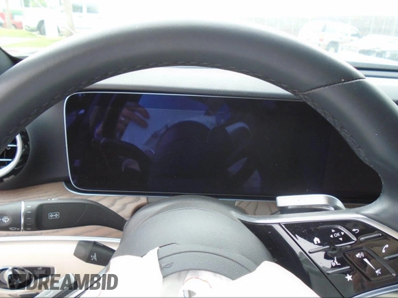 2022 Mercedes-Benz E 350 with VIN W1KZF8DB9NB097118, listed as a IAAI auction lot 42551140 with Not provided miles and . Bid and sale history available at DreamBid. Image 14.