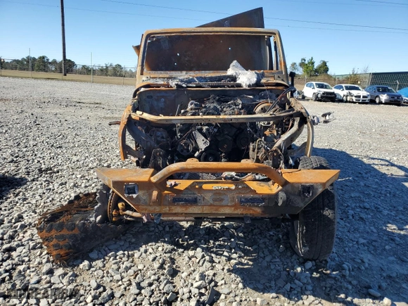 2018 Jeep Wrangler JK Unlimited Sport with VIN 1C4BJWDG2JL871305, listed as a Copart auction lot 86706964 with 0 mi miles and Non Repairable. Bid and sale history available at carsss.com. Image 5.