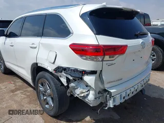 2019 Toyota Highlander Limited with VIN 5TDDZRFH5KS958544, listed as a IAAI auction lot 42094765 with 110,364 mi miles and . Bid and sale history available at DreamBid. Image 6.