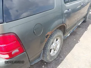 2004 Ford Explorer XLT z VIN 1FMZU73WX4UA64464, wystawiony jako IAAI lot #42655296 z przebiegiem 212 510 mil mil oraz . Historia ofert i sprzedaży dostępna na DreamBid. Obrazek 14.