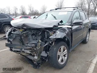2014 Toyota RAV4 XLE with VIN 2T3RFREV1EW140141, listed as a IAAI auction lot 41612133 with 122,682 mi miles. Bid and sale history available at carsss.com. Image 6.
