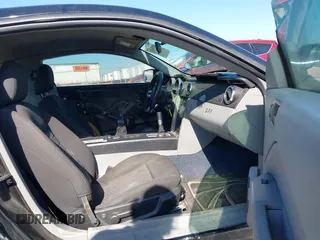 2006 Ford Mustang Standard with VIN 1ZVFT80N065139002, listed as a IAAI auction lot 38550026 with 227,614 mi miles. Bid and sale history available at carsss.com. Image 5.