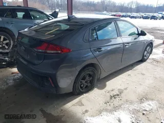 2017 Hyundai Ioniq Hybrid Blue with VIN KMHC65LC7HU040722, listed as a IAAI auction lot 41405199 with 124,049 mi miles. Bid and sale history available at carsss.com. Image 4.
