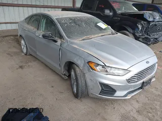 2019 Ford Fusion SE with VIN 3FA6P0HD8KR186392, listed as a IAAI auction lot 41884740 with 64,663 mi miles. Bid and sale history available at carsss.com. Image 1.
