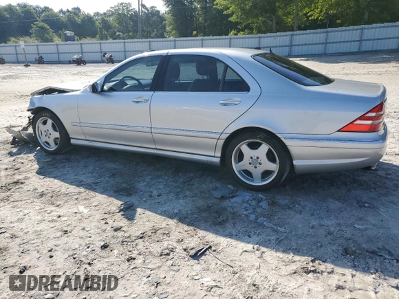 2002 Mercedes-Benz S 430 z VIN WDBNG70J02A289508, wystawiony jako Copart lot #56214015 z przebiegiem 124 719 mil mil oraz Szkoda całkowita • Salvage title. Historia ofert i sprzedaży dostępna na DreamBid. Obrazek 2.