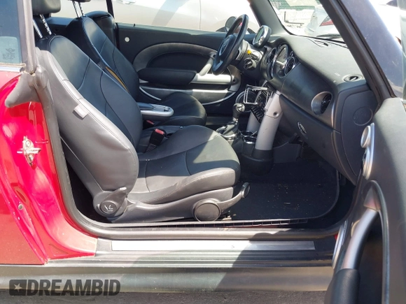2006 MINI Convertible S with VIN WMWRH33586TK59381, listed as a IAAI auction lot 42165953 with 94,109 mi miles and . Bid and sale history available at DreamBid. Image 5.