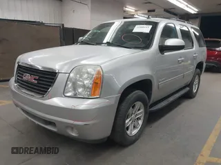 2013 GMC Yukon SLE with VIN 1GKS1AE09DR353945, listed as a IAAI auction lot 41900111 with 109,655 mi miles. Bid and sale history available at carsss.com. Image 17.