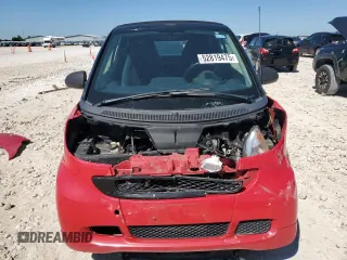 2011 Smart fortwo Passion with VIN WMEEK3BA7BK462796, listed as a Copart auction lot 52819475 with 107,381 mi miles and Salvage title. Bid and sale history available at DreamBid. Image 5.