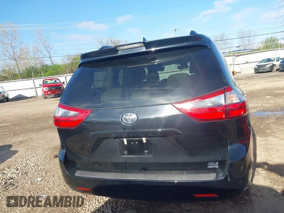 2020 Toyota Sienna XLE z VIN 5TDDZ3DC7LS244873, wystawiony jako IAAI lot #41941263 z przebiegiem 93 545 mil mil oraz . Historia ofert i sprzedaży dostępna na DreamBid. Obrazek 16.