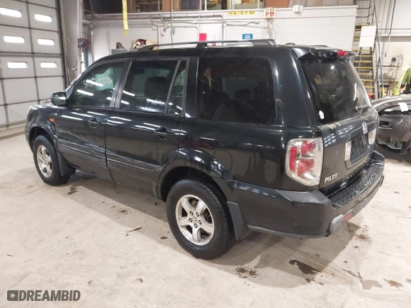 2008 Honda Pilot EX-L with VIN 5FNYF28508B018010, listed as a IAAI auction lot 41545096 with 235,798 mi miles. Bid and sale history available at carsss.com. Image 3.