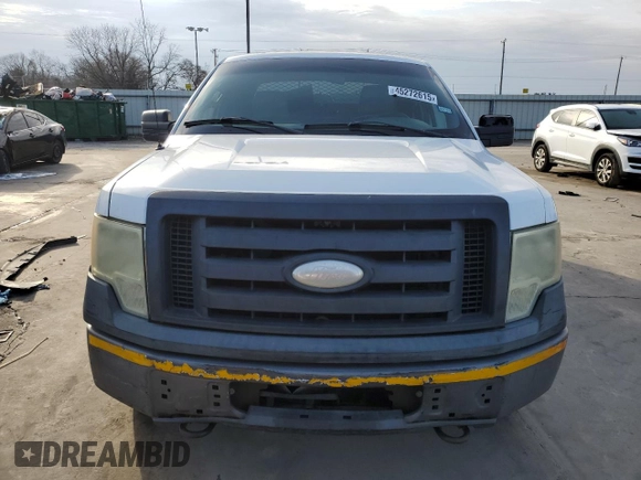 2009 Ford F-150 STX with VIN 1FTRX14W49KB53098, listed as a Copart auction lot 45272615 with 300,694 mi miles and Clean Title. Bid and sale history available at carsss.com. Image 5.