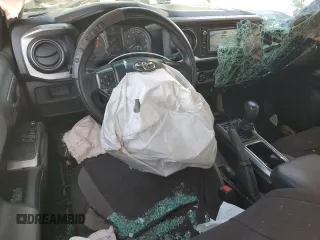 2016 Toyota Tacoma SR z VIN 5TFRX5GN2GX052555, wystawiony jako Copart lot #55353025 z przebiegiem 134 974 mil mil oraz Szkoda całkowita • Salvage title. Historia ofert i sprzedaży dostępna na DreamBid. Obrazek 8.