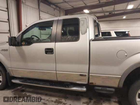 2009 Ford F-150 XL with VIN 1FTPX14V99KC61148, listed as a IAAI auction lot 41933852 with 149,243 mi miles. Bid and sale history available at carsss.com. Image 15.
