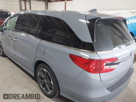 2024 Honda Odyssey Elite with VIN 5FNRL6H9XRB048821, listed as a IAAI auction lot 41500573 with 9,644 mi miles. Bid and sale history available at carsss.com. Image 3.