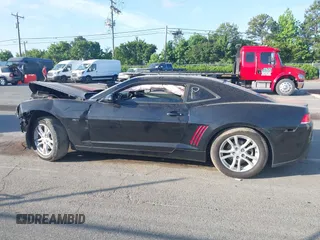 2015 Chevrolet Camaro LS z VIN 2G1FB1E3XF9249149, wystawiony jako IAAI lot #42157356 z przebiegiem 160 920 mil mil oraz . Historia ofert i sprzedaży dostępna na DreamBid. Obrazek 14.