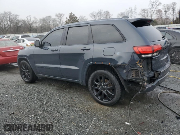 2017 Jeep Grand Cherokee Laredo with VIN 1C4RJEAG4HC773920, listed as a Copart auction lot 45137365 with 124,011 mi miles and Salvage Title. Bid and sale history available at carsss.com. Image 2.