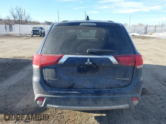 2018 Mitsubishi Outlander ES z VIN JA4AZ3A35JZ058407, wystawiony jako IAAI lot #41428922 z przebiegiem 141 701 mil mil oraz . Historia ofert i sprzedaży dostępna na DreamBid. Obrazek 17.