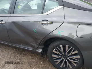 2025 Nissan Altima SV z VIN 1N4BL4DV3SN372568, wystawiony jako IAAI lot #42429216 z przebiegiem 7 865 mil mil oraz . Historia ofert i sprzedaży dostępna na DreamBid. Obrazek 6.