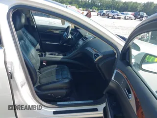 2015 Lincoln MKZ with VIN 3LN6L2G91FR606753, listed as a IAAI auction lot 42693490 with Not provided miles and . Bid and sale history available at DreamBid. Image 5.