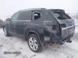 2021 Volkswagen Atlas SE with VIN 1V2HR2CA9MC574558, listed as a IAAI auction lot 41296583 with 50,267 mi miles and . Bid and sale history available at DreamBid. Image 3.