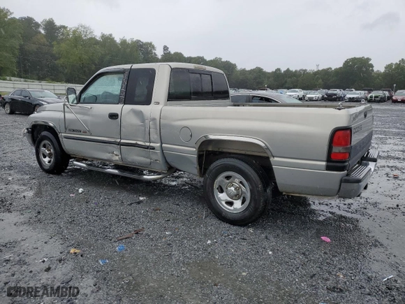 2000 Dodge Ram 1500 with VIN 1B7HC13Z4YJ109559, listed as a Copart auction lot 72916424 with 181,149 mi miles and Salvage Title. Bid and sale history available at carsss.com. Image 2.