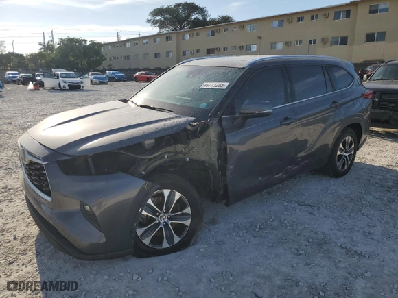 2020 Toyota Highlander XLE with VIN 5TDHZRAH4LS505333, listed as a Copart auction lot 49771285 with 63,759 mi miles and Salvage Title. Bid and sale history available at carsss.com. Image 1.