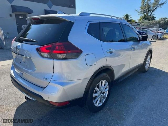 2020 Nissan Rogue SV with VIN JN8AT2MT0LW040726, listed as a Copart auction lot 49187905 with 59,505 mi miles and Non Repairable. Bid and sale history available at carsss.com. Image 3.