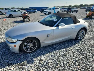 2005 BMW Z4 3.0i z VIN 4USBT53585LU10307, wystawiony jako Copart lot #60067775 z przebiegiem 66 972 mil mil oraz Szkoda całkowita • Salvage title. Historia ofert i sprzedaży dostępna na DreamBid. Obrazek 1.