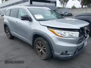 2016 Toyota Highlander XLE z VIN 5TDJKRFH7GS313781, wystawiony jako IAAI lot #42153833 z przebiegiem 90 551 mil mil oraz . Historia ofert i sprzedaży dostępna na DreamBid. Obrazek 1.