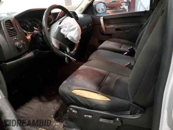 2010 Chevrolet Silverado 1500 LT with VIN 3GCRKSE39AG266291, listed as a Copart auction lot 46483675 with 199,823 mi miles and Salvage Title. Bid and sale history available at DreamBid. Image 7.
