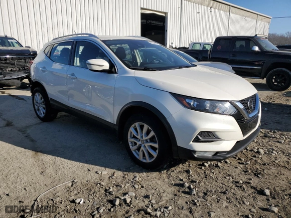 2020 Nissan Rogue Sport SL with VIN JN1BJ1CW8LW386330, listed as a Copart auction lot 47943395 with 65,923 mi miles and Salvage Title. Bid and sale history available at carsss.com. Image 4.
