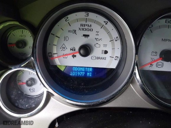 2010 Chevrolet Silverado 1500 LT with VIN 3GCRKSE34AG167328, listed as a IAAI auction lot 41371437 with 101,977 mi miles. Bid and sale history available at carsss.com. Image 15.