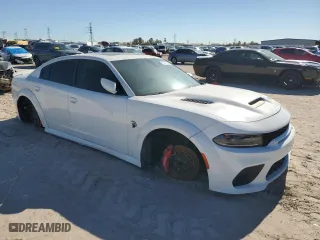 2021 Dodge Charger SRT Hellcat Redeye Widebody with VIN 2C3CDXL96MH500836, listed as a Copart auction lot 84683794 with 26,211 mi miles and Clean Title. Bid and sale history available at carsss.com. Image 4.