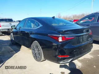 2024 Lexus ES with VIN 58ADZ1B11RU176584, listed as a IAAI auction lot 41750072 with 7,134 mi miles. Bid and sale history available at carsss.com. Image 3.