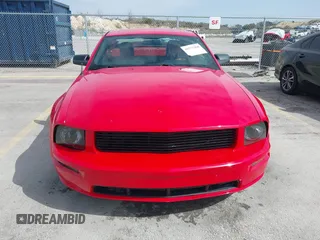 2006 Ford Mustang GT Deluxe with VIN 1ZVFT82H465211066, listed as a IAAI auction lot 41572368 with 84,389 mi miles. Bid and sale history available at carsss.com. Image 12.