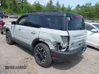 2023 Ford Bronco Sport Outer Banks z VIN 3FMCR9C64PRD05448, wystawiony jako IAAI lot #42375732 z przebiegiem 53 538 mil mil oraz . Historia ofert i sprzedaży dostępna na DreamBid. Obrazek 3.