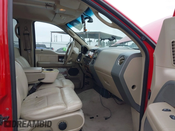 2004 Ford F-150 XLT with VIN 1FTPW14564KC89792, listed as a IAAI auction lot 41658885 with 219,012 mi miles. Bid and sale history available at carsss.com. Image 5.