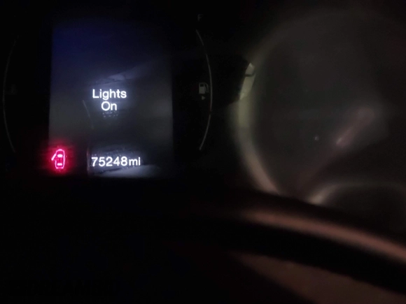 2017 Jeep Renegade Latitude with VIN ZACCJBBB9HPG18671, listed as a IAAI auction lot 41554578 with 75,248 mi miles. Bid and sale history available at carsss.com. Image 7.