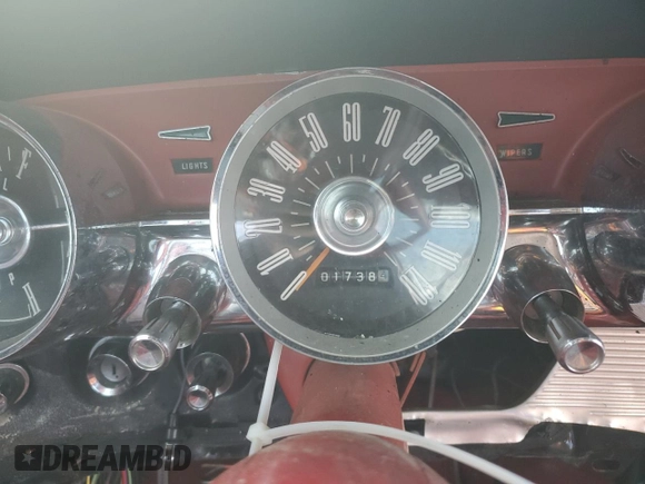 1962 Ford Thunderbird with VIN 2Y87Z133196, listed as a Copart auction lot 79568844 with 1,738 mi miles and Salvage Title. Bid and sale history available at DreamBid. Image 9.
