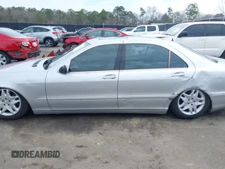 2003 Mercedes-Benz S-Class 4.3L with VIN WDBNG70J23A317424, listed as a IAAI auction lot 41716056 with 175,616 mi miles. Bid and sale history available at carsss.com. Image 14.