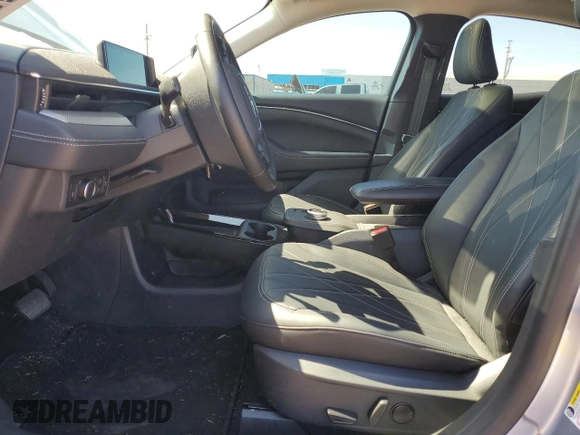 2022 Ford Mustang Mach-E California Route 1 z VIN 3FMTK2R75NMA49861, wystawiony jako Copart lot #46211484 z przebiegiem Nie podano mil oraz . Historia ofert i sprzedaży dostępna na DreamBid. Obrazek 7.